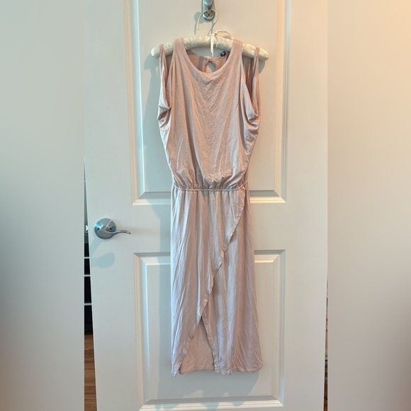 Splendid Dress XL Cold Shoulder Wrap Front
Dress - Picture 7 of 16